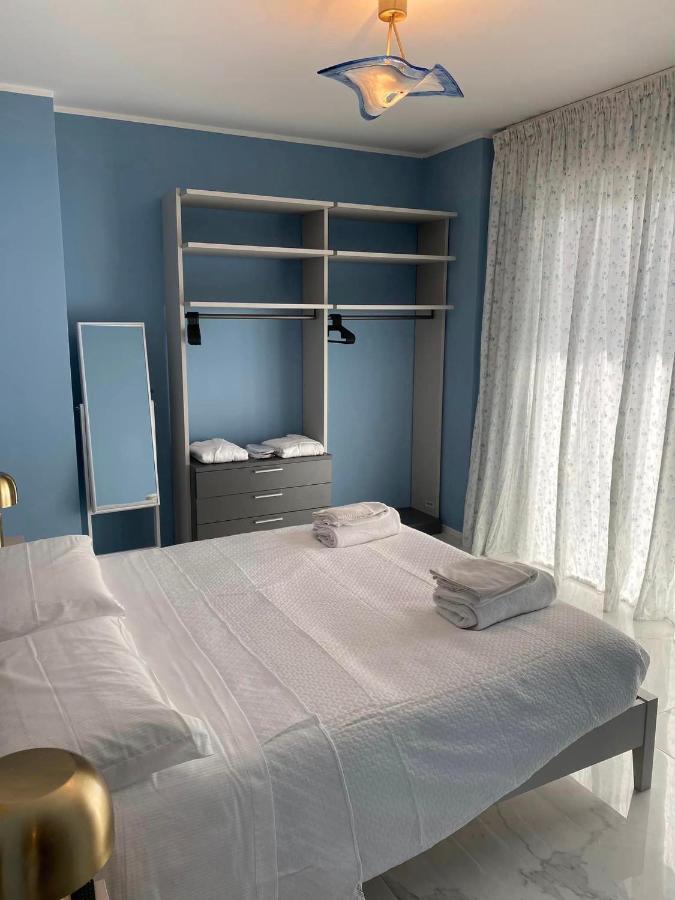 Dizeta Suite And Apartment Salerno Esterno foto