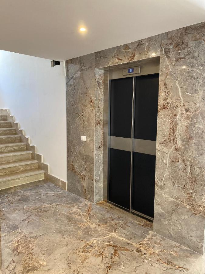 Dizeta Suite And Apartment Salerno Esterno foto